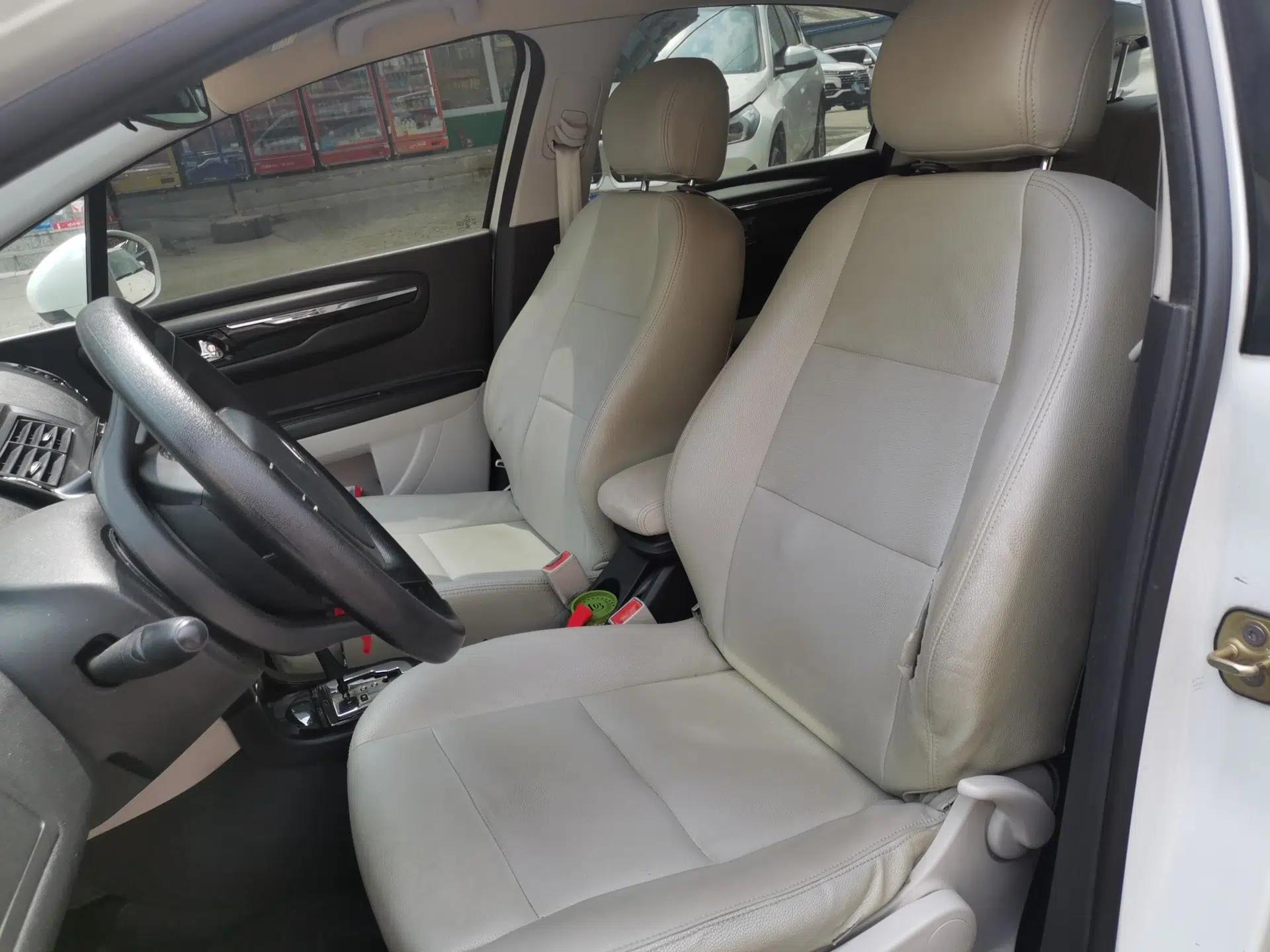 Citroen C-Quatre 2013 Sedan 1.6L Automatic Prestige Model — миниатюра 15