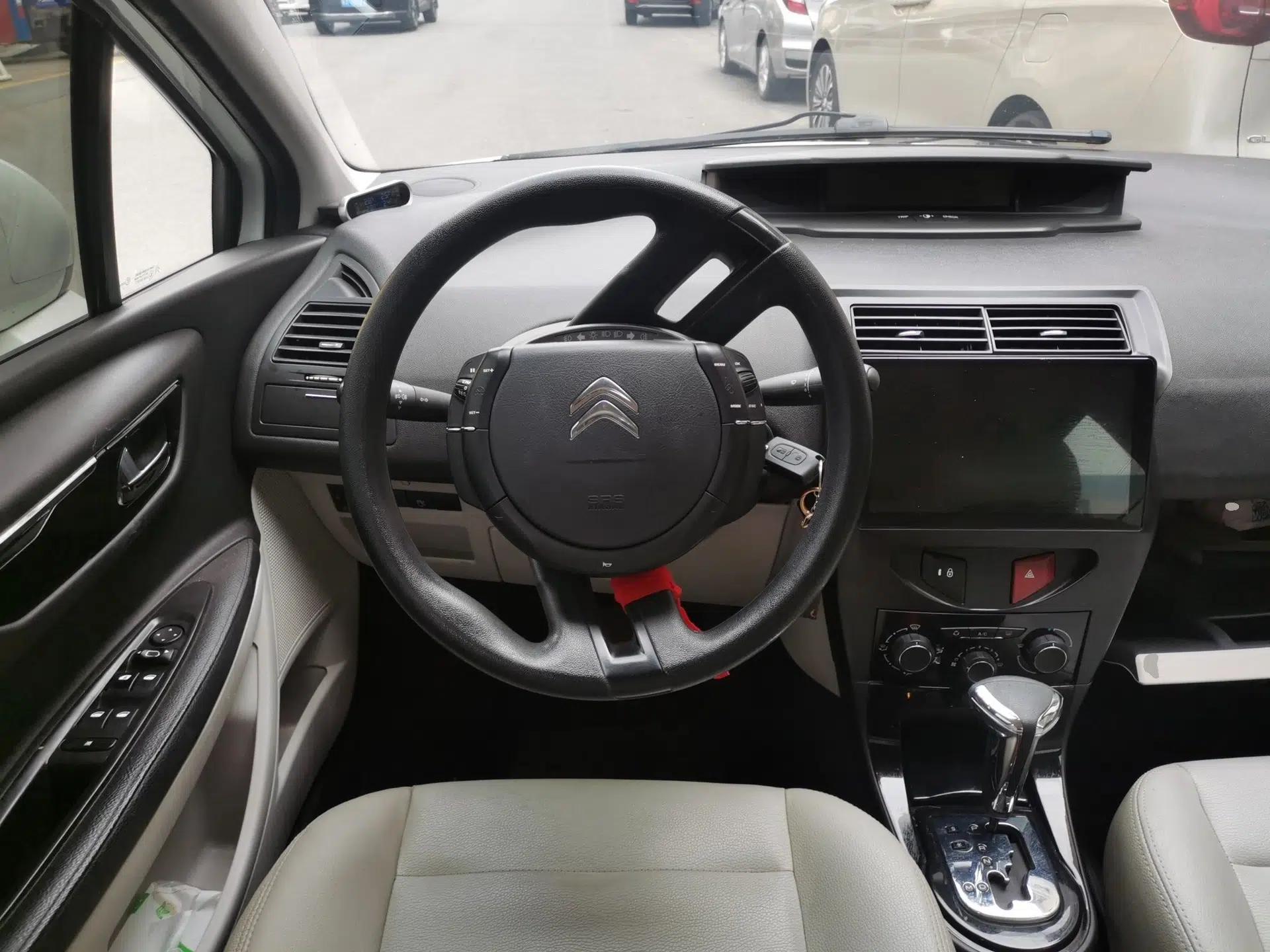 Citroen C-Quatre 2013 Sedan 1.6L Automatic Prestige Model — миниатюра 10