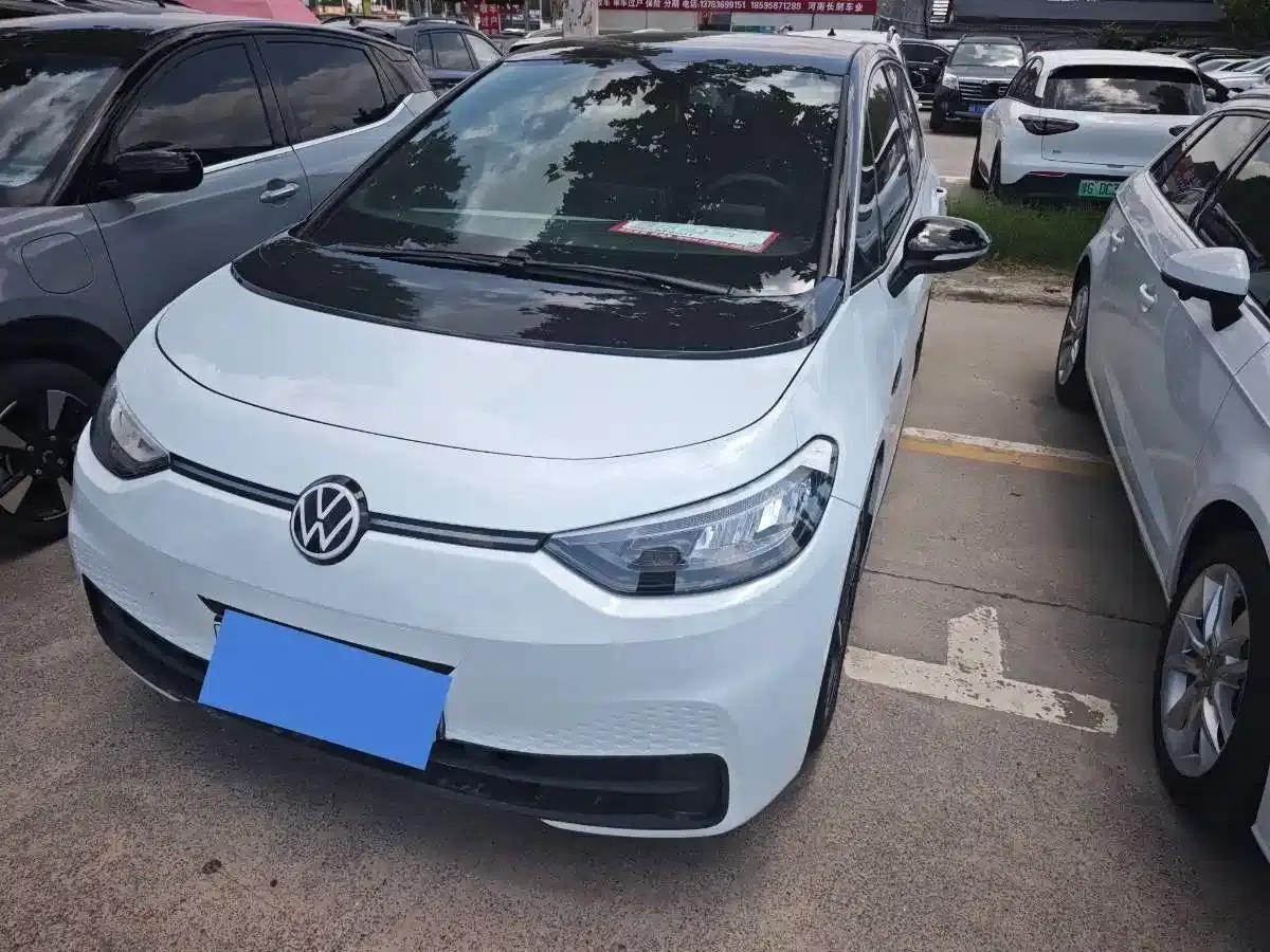 Volkswagen ID.3 2023 Pure Smart Edition — миниатюра 1