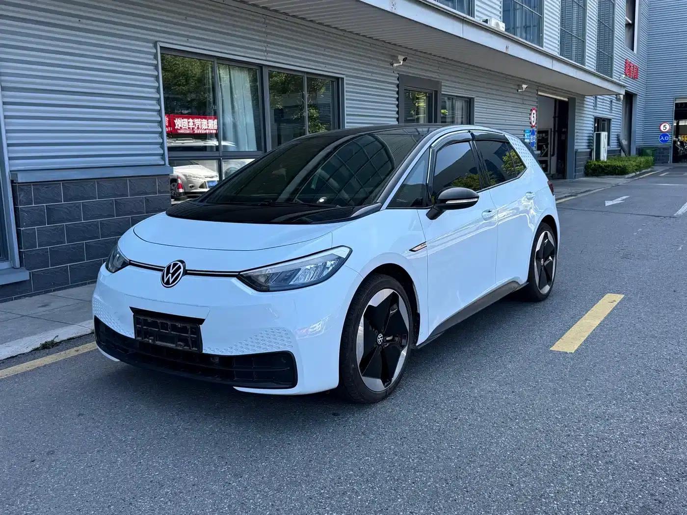 Volkswagen ID.3 2023 Pure Smart Edition — миниатюра 1