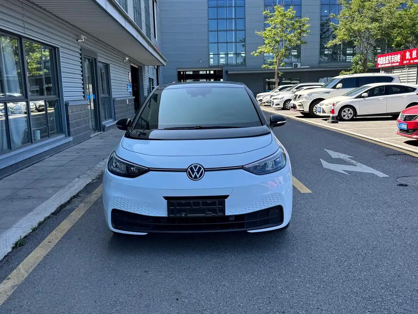 Volkswagen ID.3 2023 Pure Smart Edition — миниатюра 2