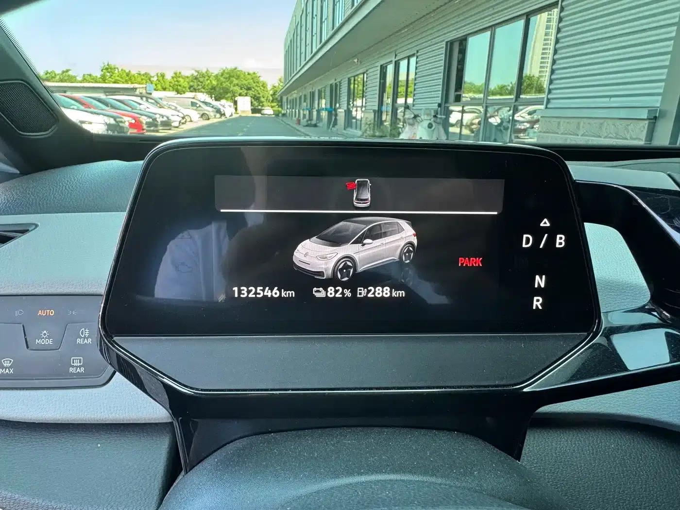 Volkswagen ID.3 2023 Pure Smart Edition — миниатюра 11
