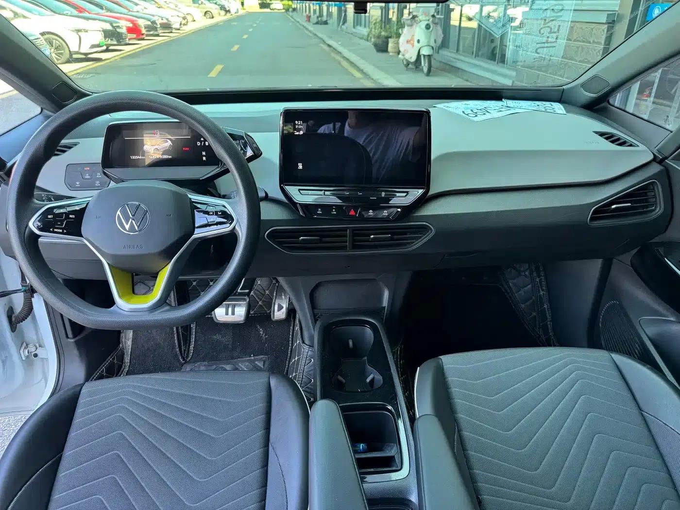 Volkswagen ID.3 2023 Pure Smart Edition — миниатюра 6