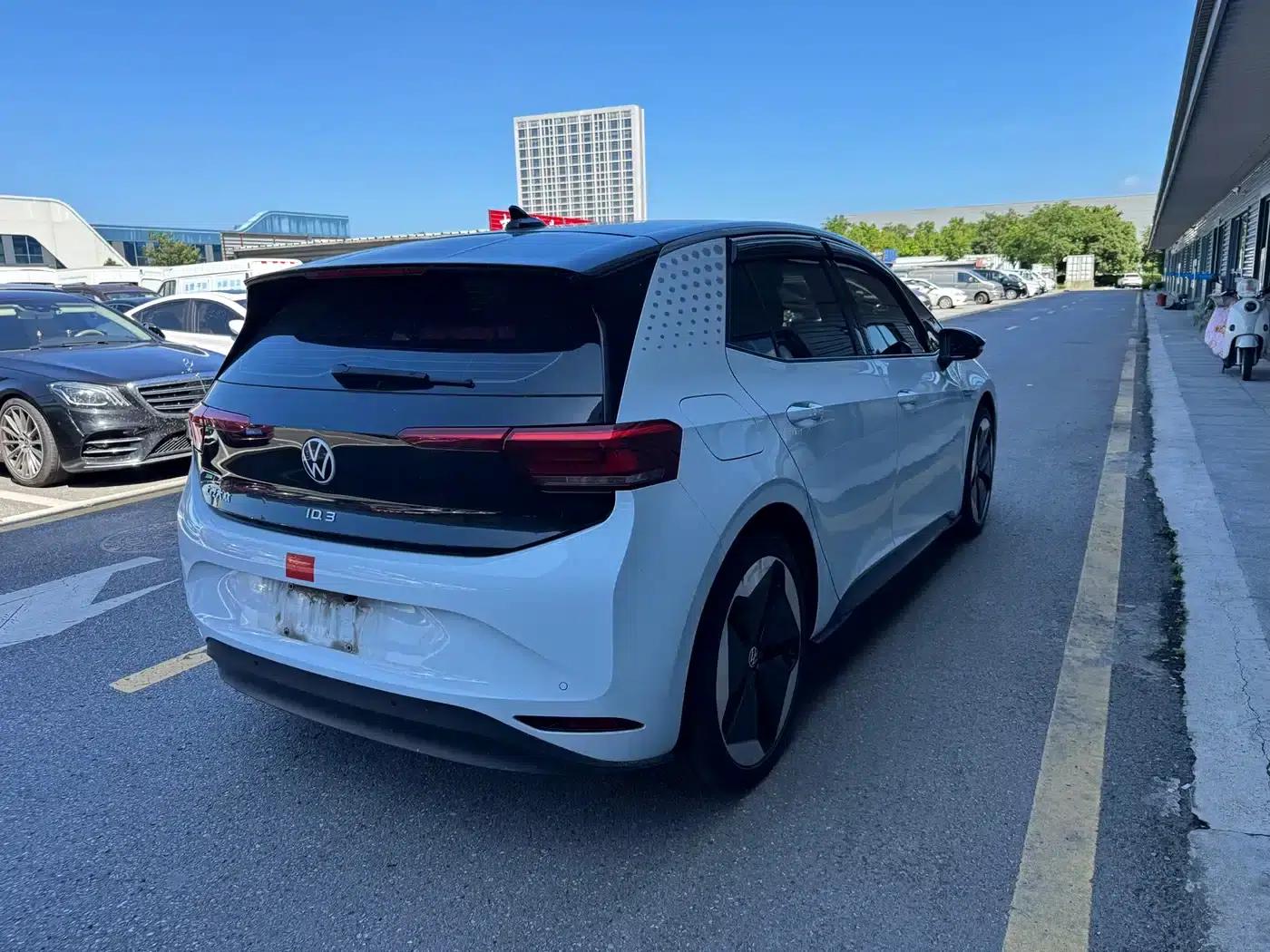 Volkswagen ID.3 2023 Pure Smart Edition — миниатюра 8