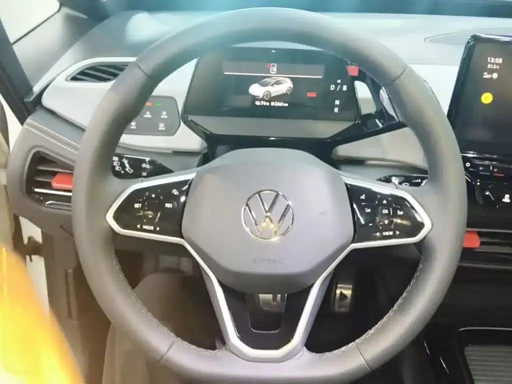 Volkswagen ID.3 2024 Outstanding Edition — миниатюра 11