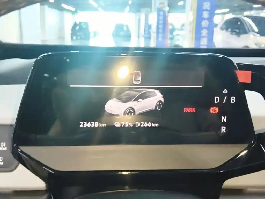 Volkswagen ID.3 2024 Outstanding Edition — миниатюра 12