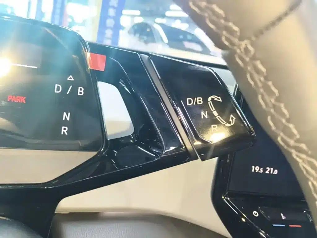 Volkswagen ID.3 2024 Outstanding Edition — миниатюра 14