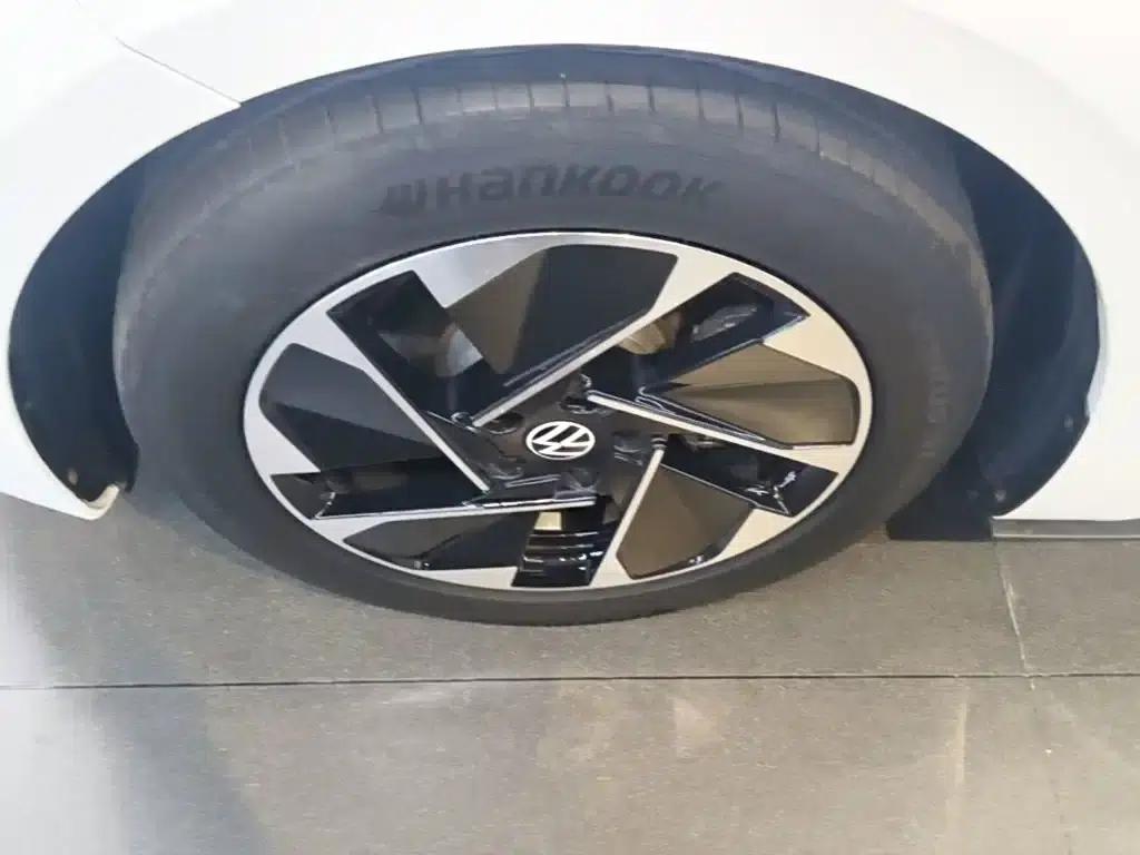 Volkswagen ID.3 2024 Outstanding Edition — миниатюра 23