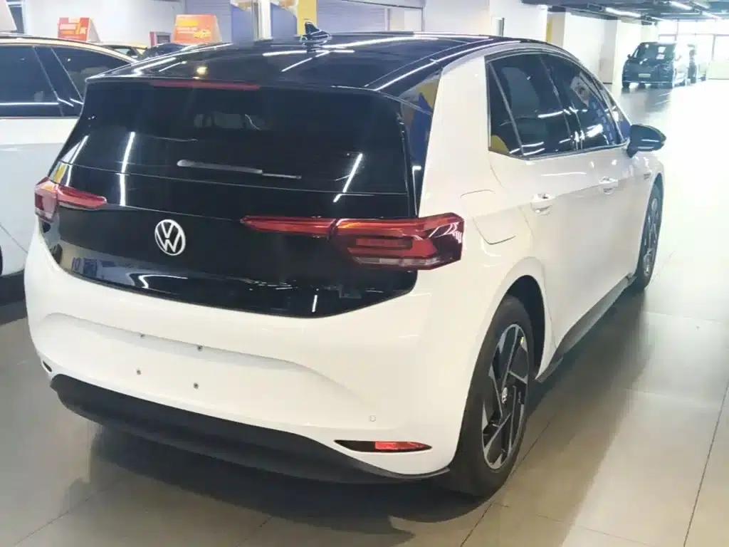 Volkswagen ID.3 2024 Outstanding Edition — миниатюра 7