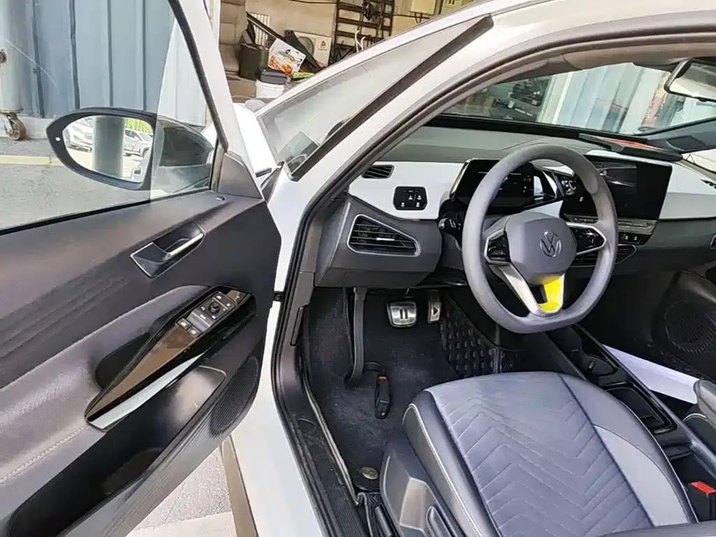 Volkswagen ID.3 2023 Upgraded Pure Smart Edition — миниатюра 16