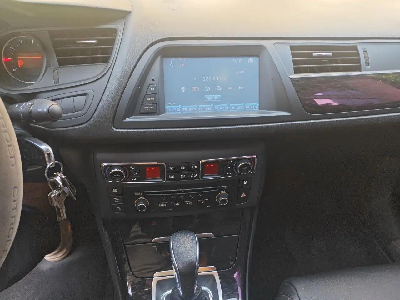 Citroen C5 2014 2.0L Automatic Luxury Edition — миниатюра 13
