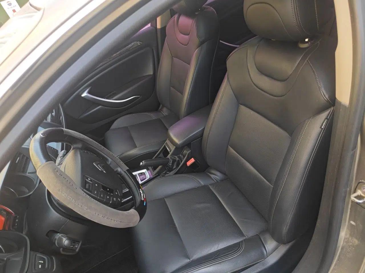 Citroen C5 2014 2.0L Automatic Luxury Edition — миниатюра 15