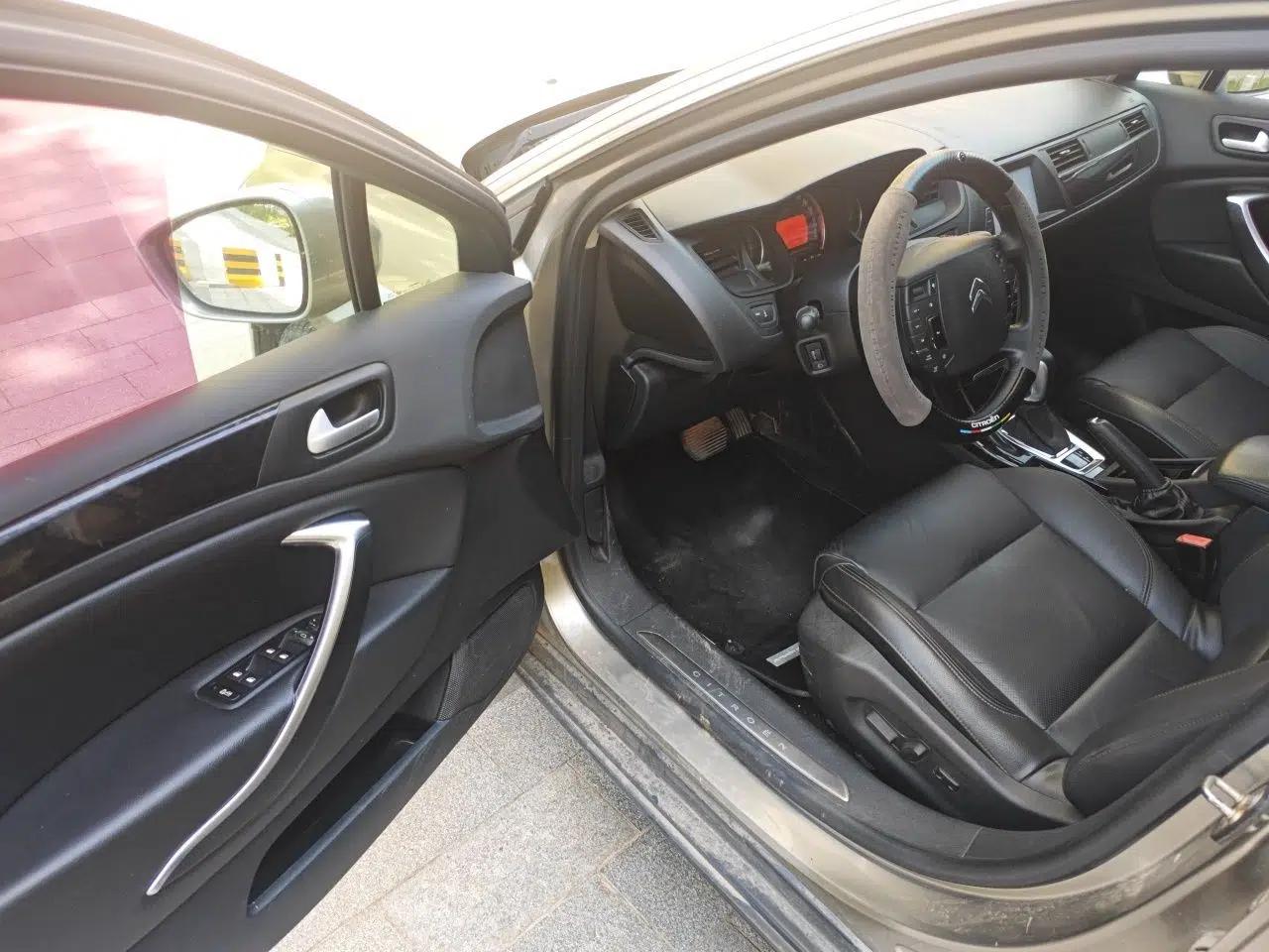 Citroen C5 2014 2.0L Automatic Luxury Edition — миниатюра 16