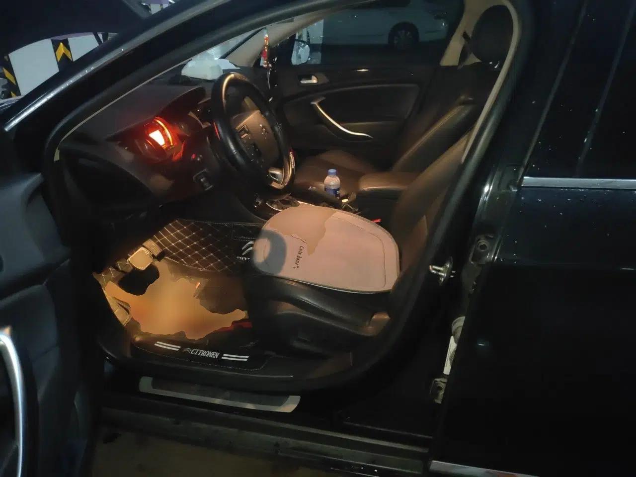 Citroen C5 2013 2.0L Automatic Luxury Model — миниатюра 15