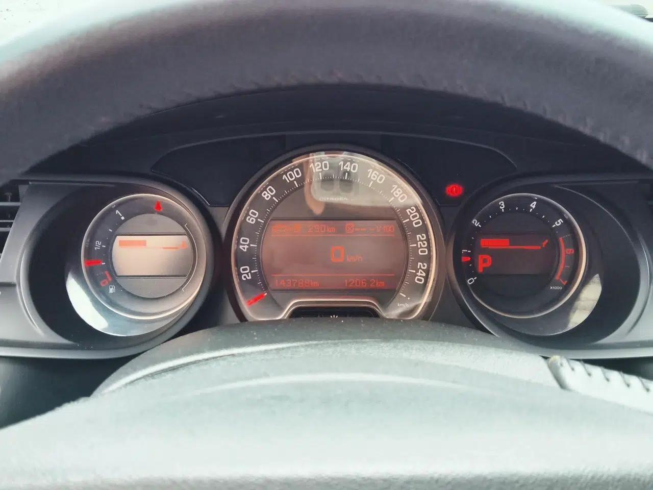 Citroen C5 2012 2.0L Automatic Luxury Edition — миниатюра 11