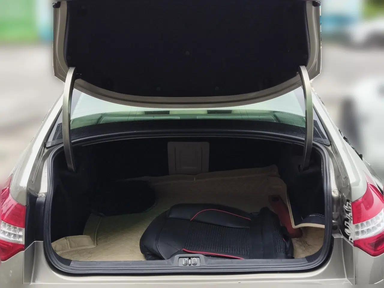 Citroen C5 2012 2.0L Automatic Luxury Edition — миниатюра 19