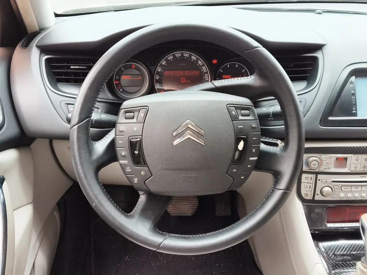 Citroen C5 2012 2.0L Automatic Luxury Edition — миниатюра 10