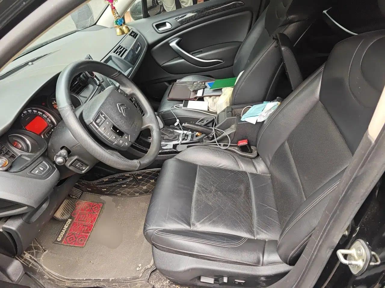 Citroen C5 2013 2.0L Automatic Luxury Model — миниатюра 15