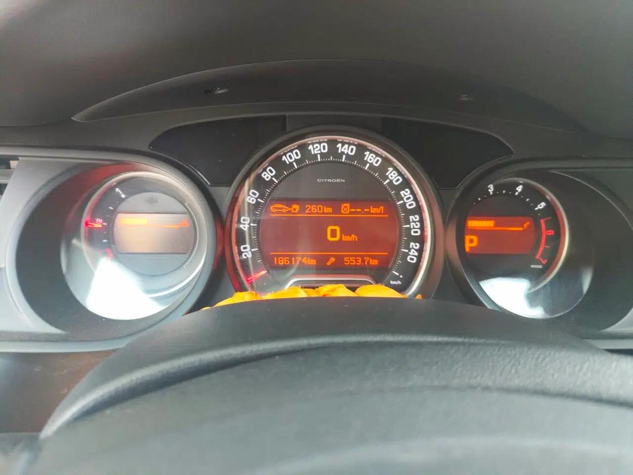 Citroen C5 2012 2.0L Automatic Luxury Edition — миниатюра 11