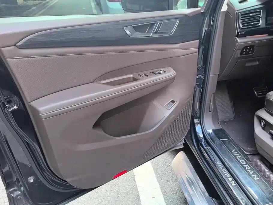 Viloran 2022 380TSI Premium Edition — миниатюра 7