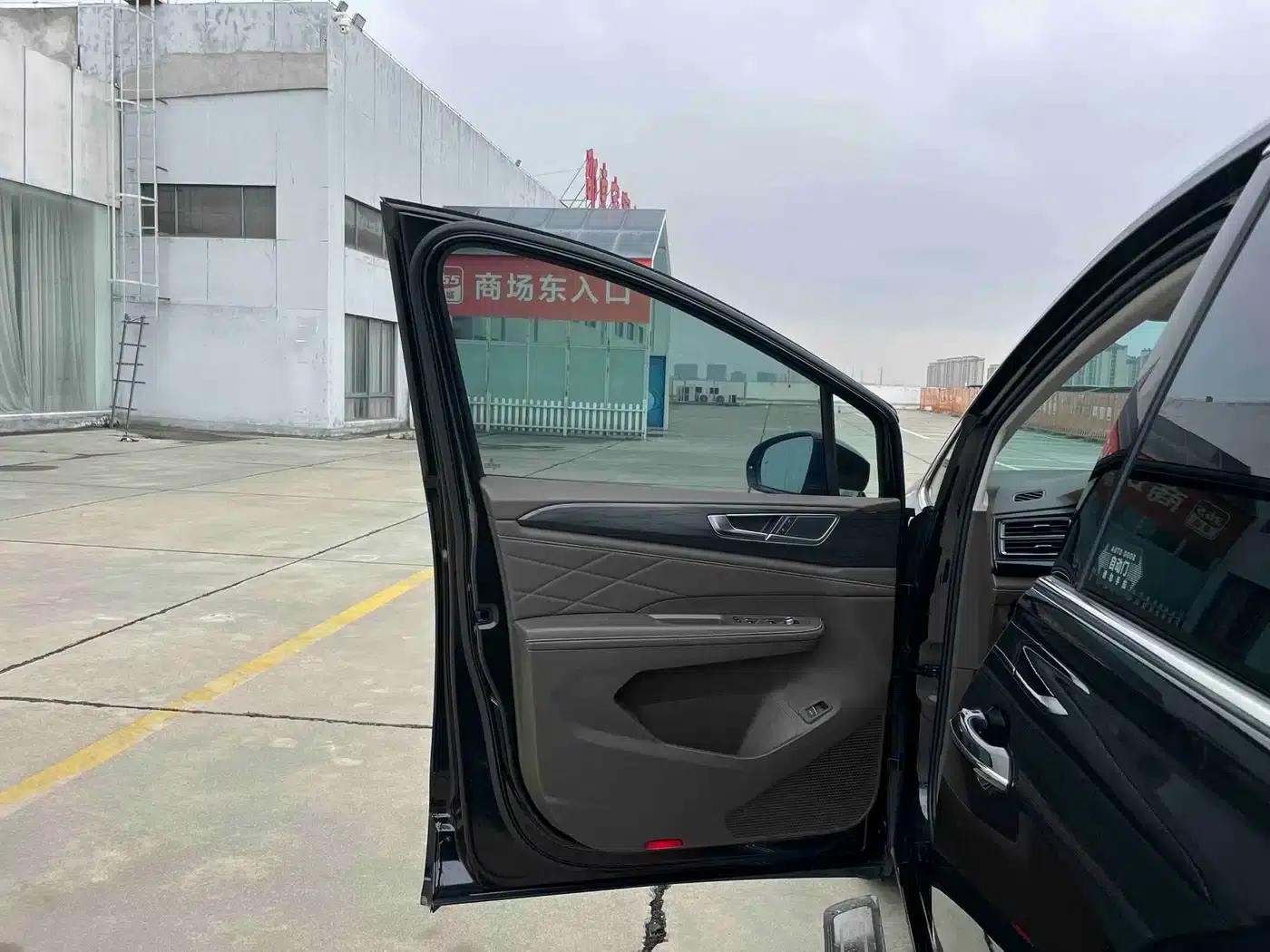 Viloran 2024 380TSI Premium Edition — миниатюра 9