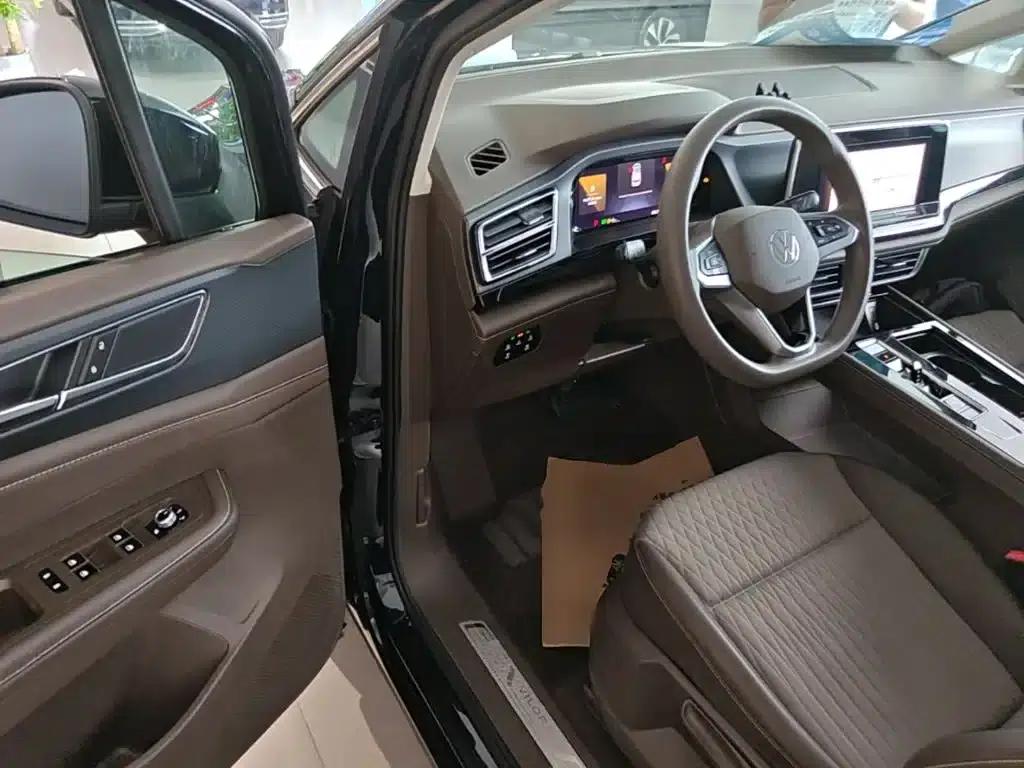 Viloran 2024 330TSI Business Edition — миниатюра 16