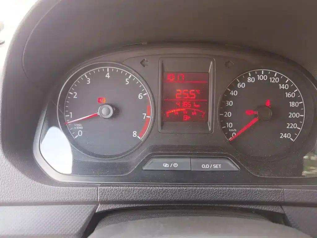 Jetta 2015 Value Edition 1.4L Manual Fashion Model — миниатюра 8