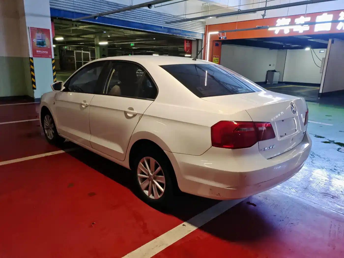 Jetta 2015 1.6L Manual Comfort Model — миниатюра 8