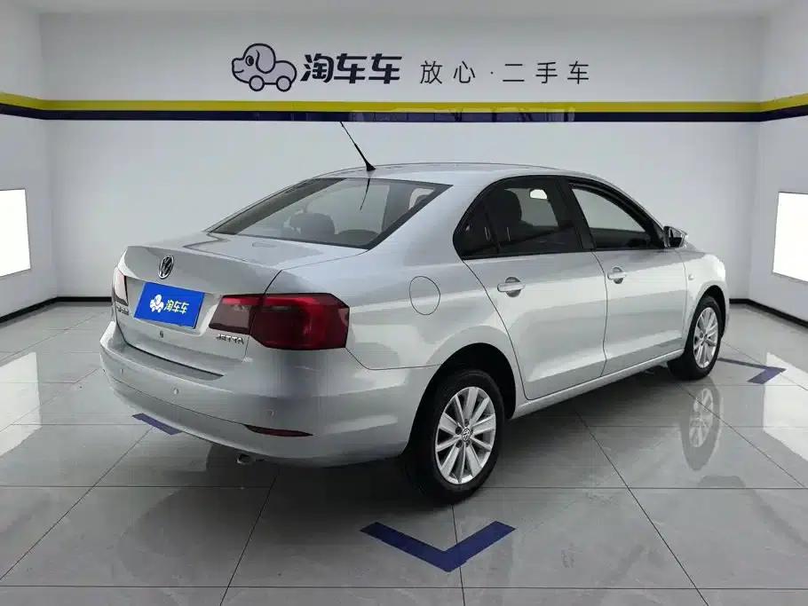 Jetta 2013 1.6L Automatic Comfort Model — миниатюра 3