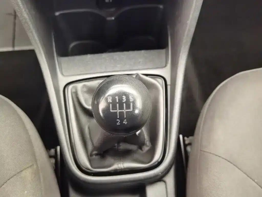 Jetta 2015 1.6L Manual Fashion Edition — миниатюра 13