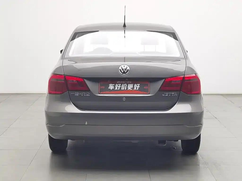 Jetta 2015 1.6L Manual Fashion Edition — миниатюра 4