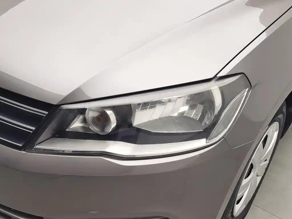 Jetta 2015 1.6L Manual Fashion Edition — миниатюра 7