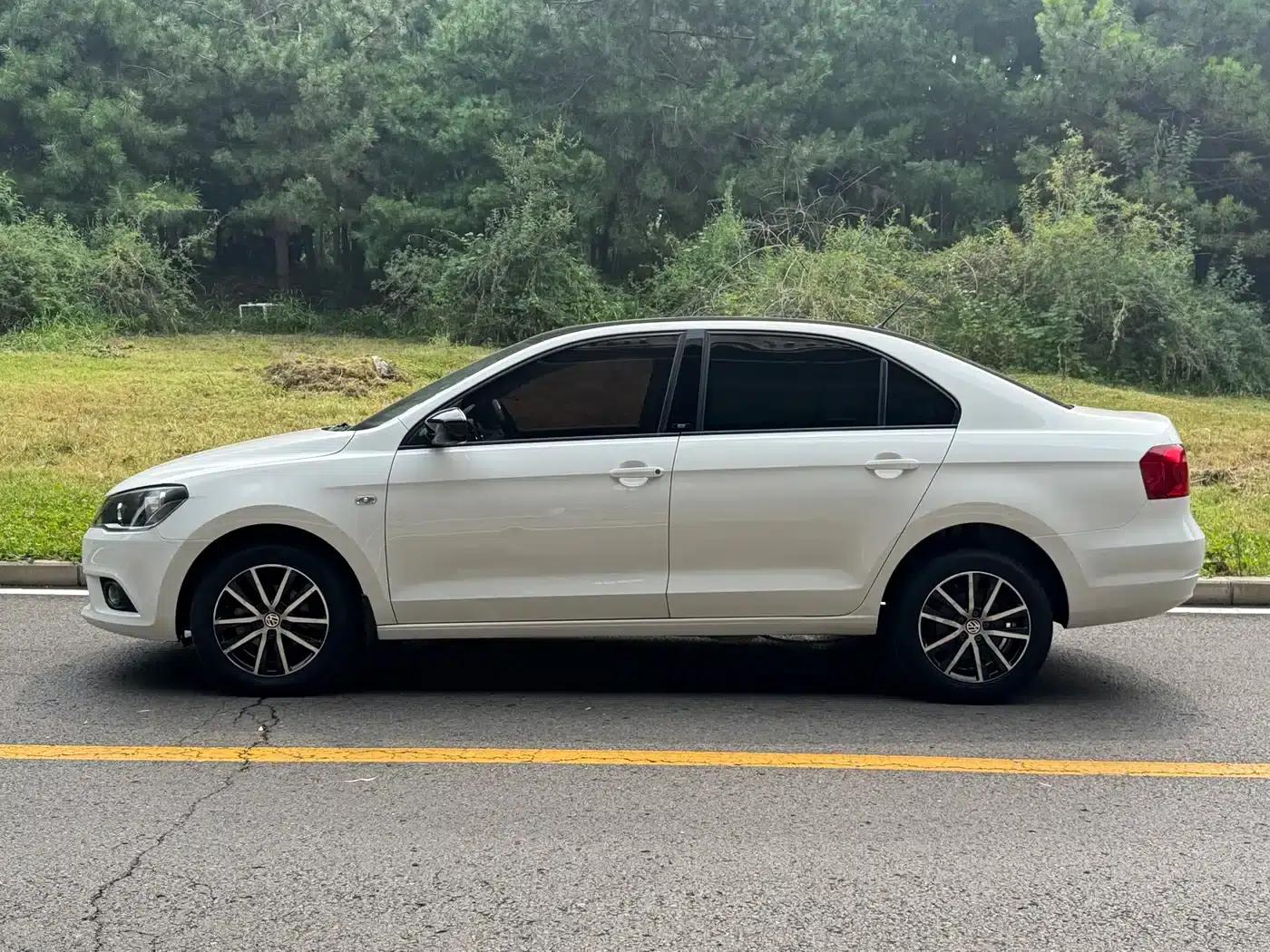 Jetta 2016 1.6L 25th Anniversary Edition — миниатюра 3