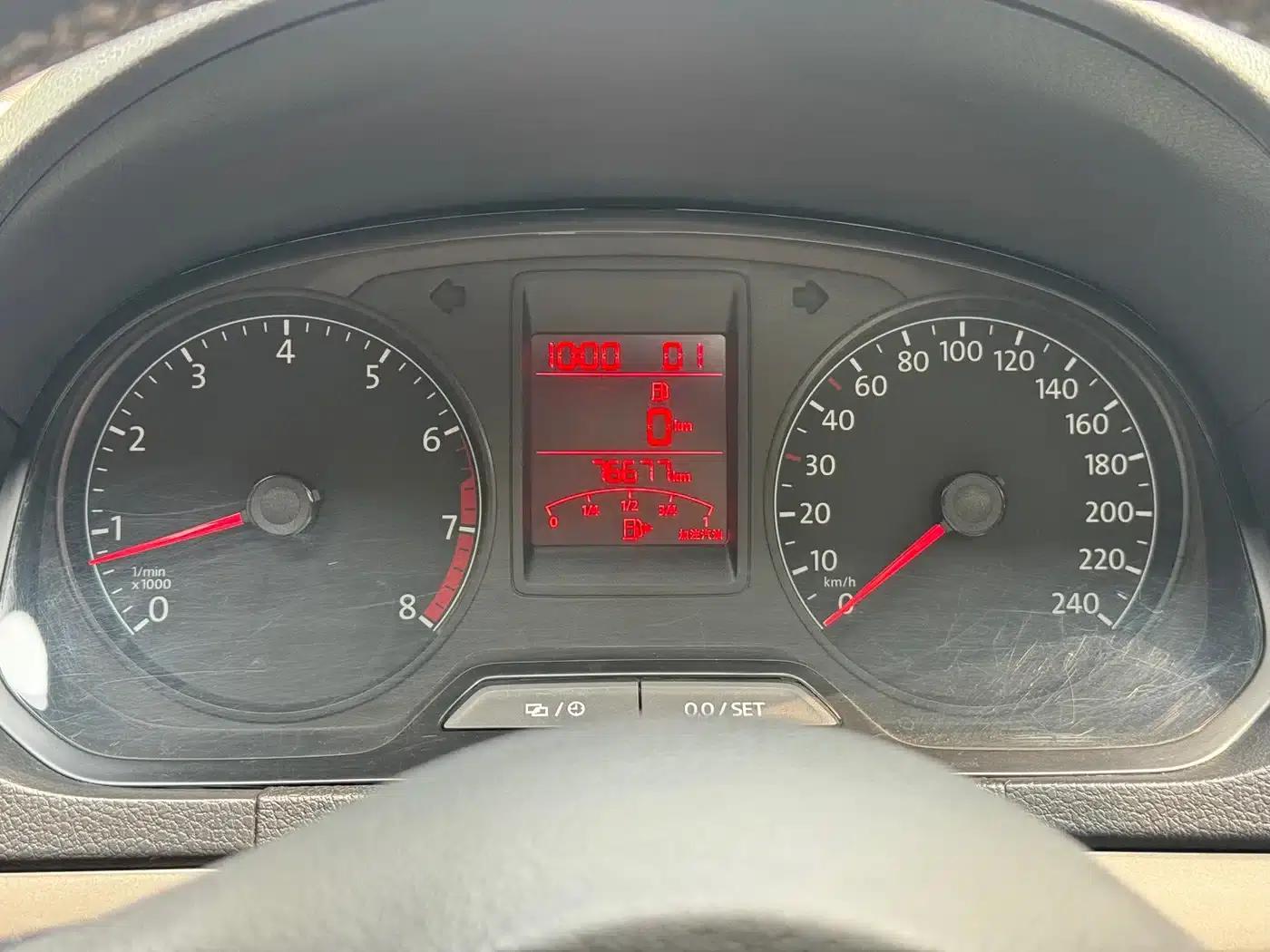 Jetta 2016 1.6L 25th Anniversary Edition — миниатюра 7