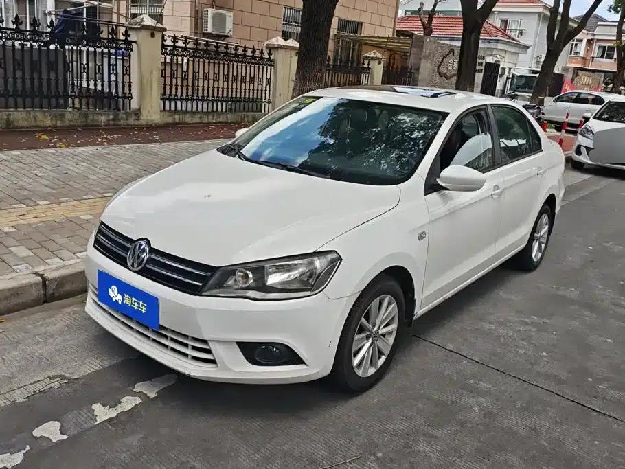 Jetta 2015 Value Edition 1.6L Manual Comfort Model — миниатюра 1