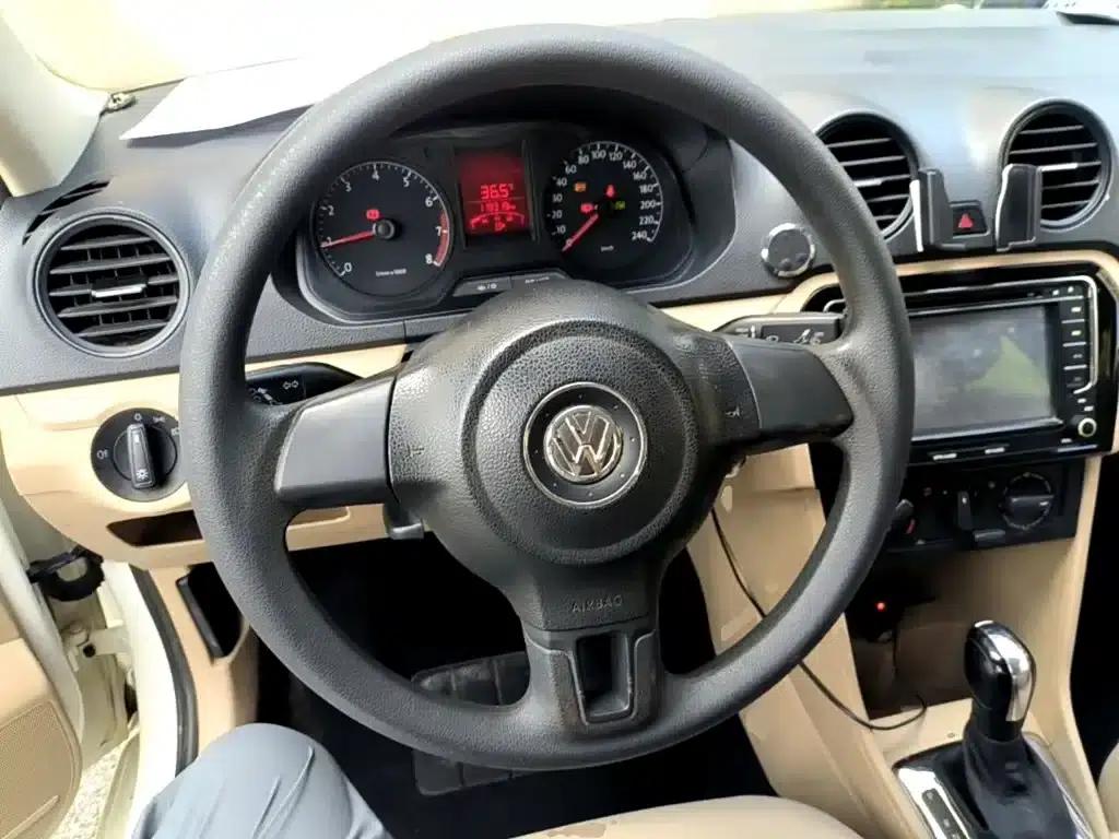 Jetta 2015 1.6L Automatic Fashion Model — миниатюра 11