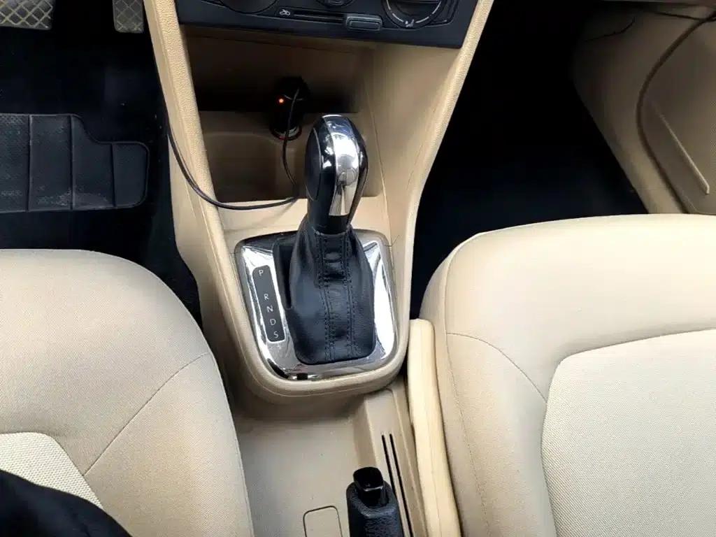 Jetta 2015 1.6L Automatic Fashion Model — миниатюра 14
