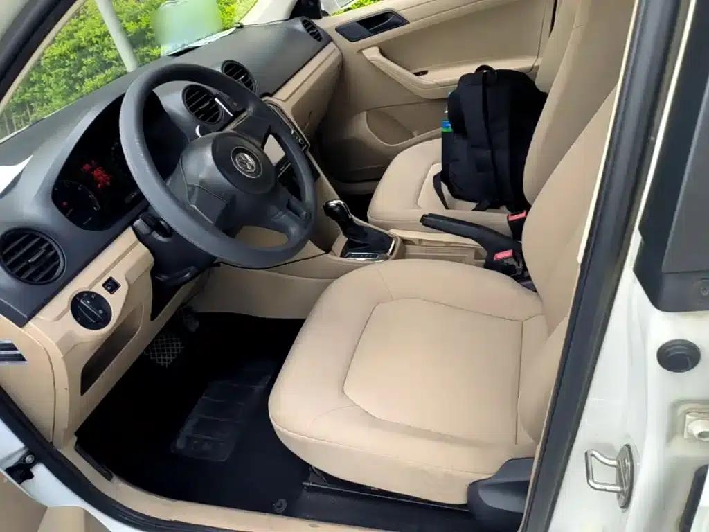 Jetta 2015 1.6L Automatic Fashion Model — миниатюра 15