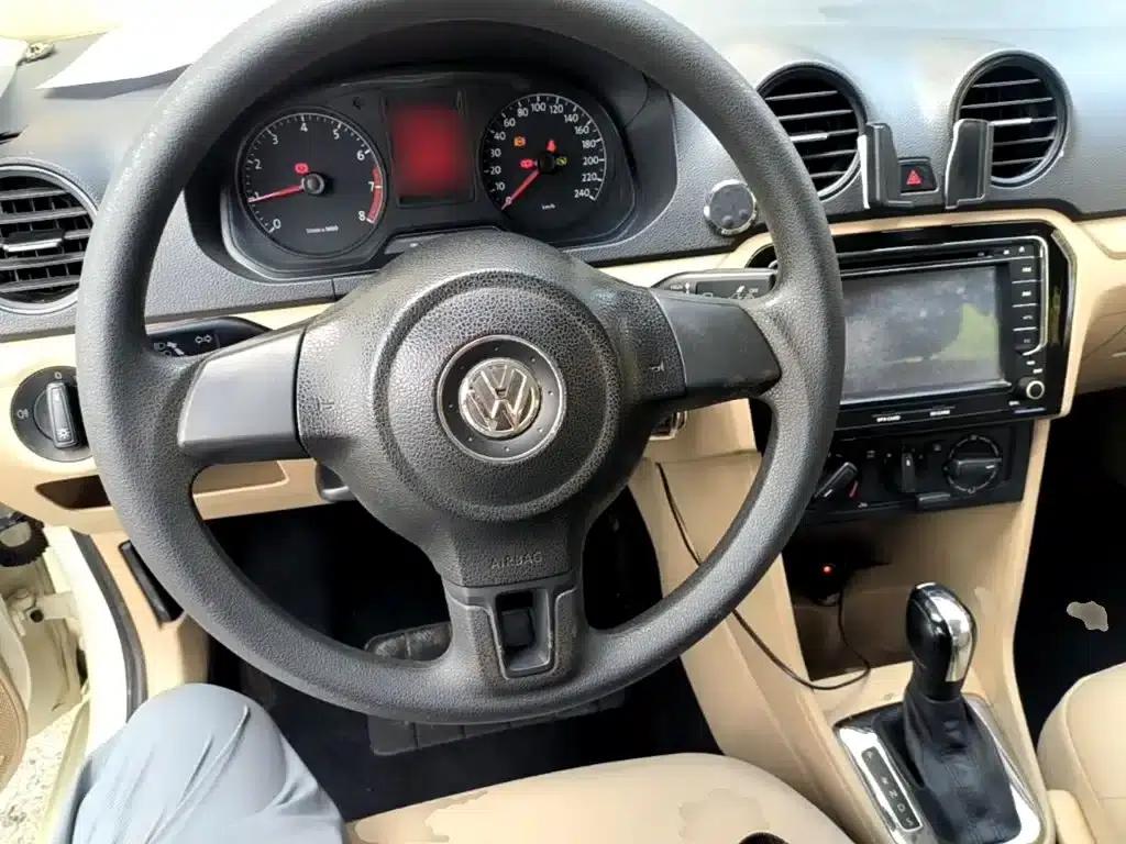 Jetta 2015 1.6L Automatic Fashion Model — миниатюра 10