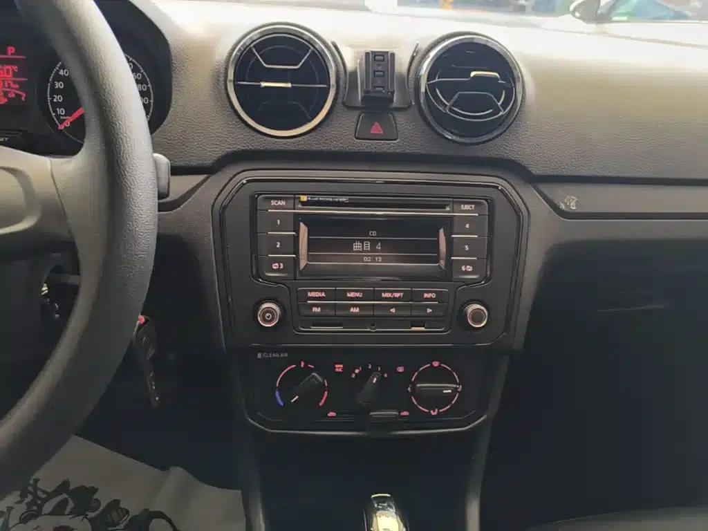 Jetta 2017 1.5L Automatic Fashion Edition — миниатюра 13