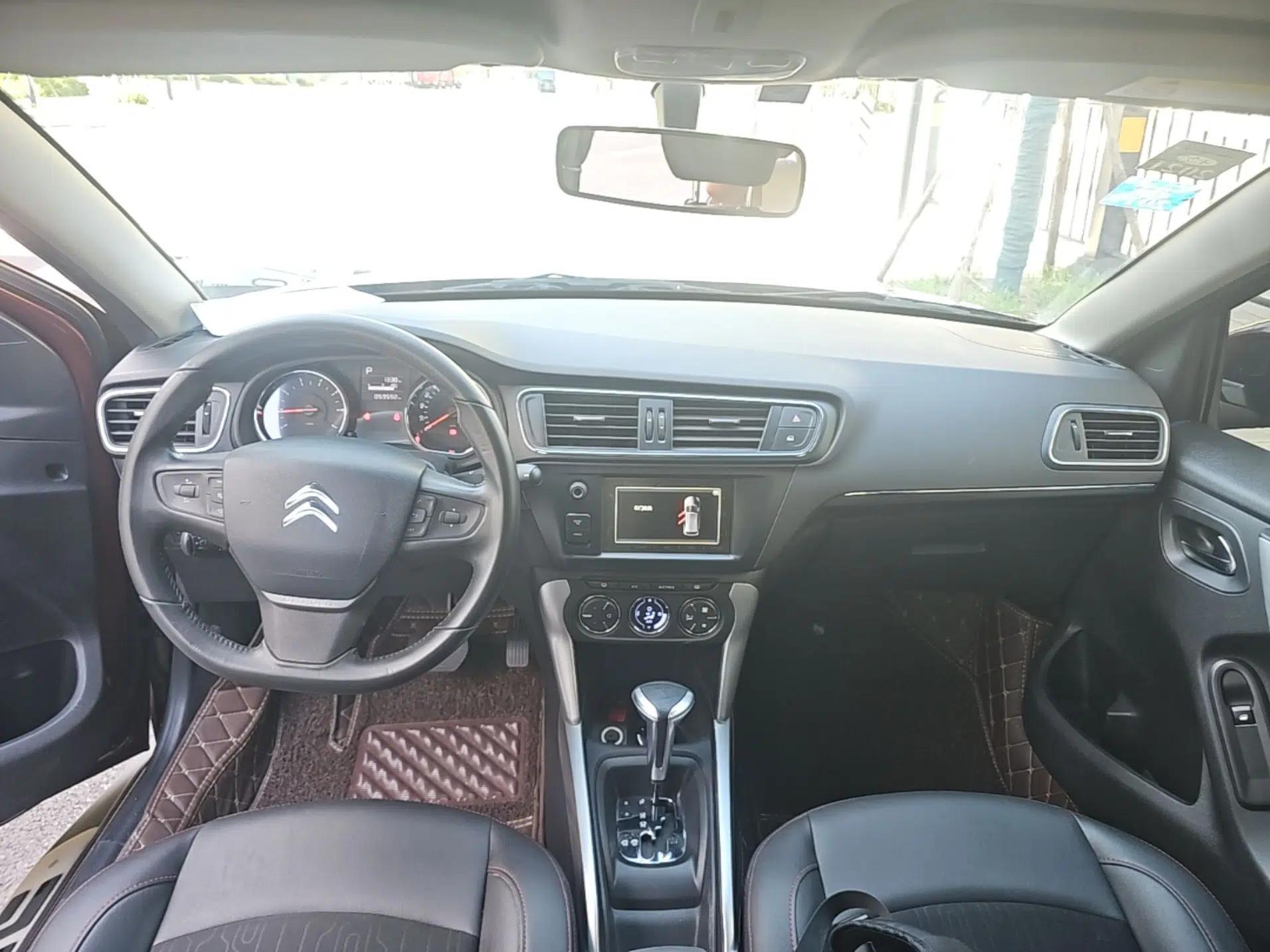 Citroen C3-XR 2015 1.6L Automatic Smart Version — миниатюра 12