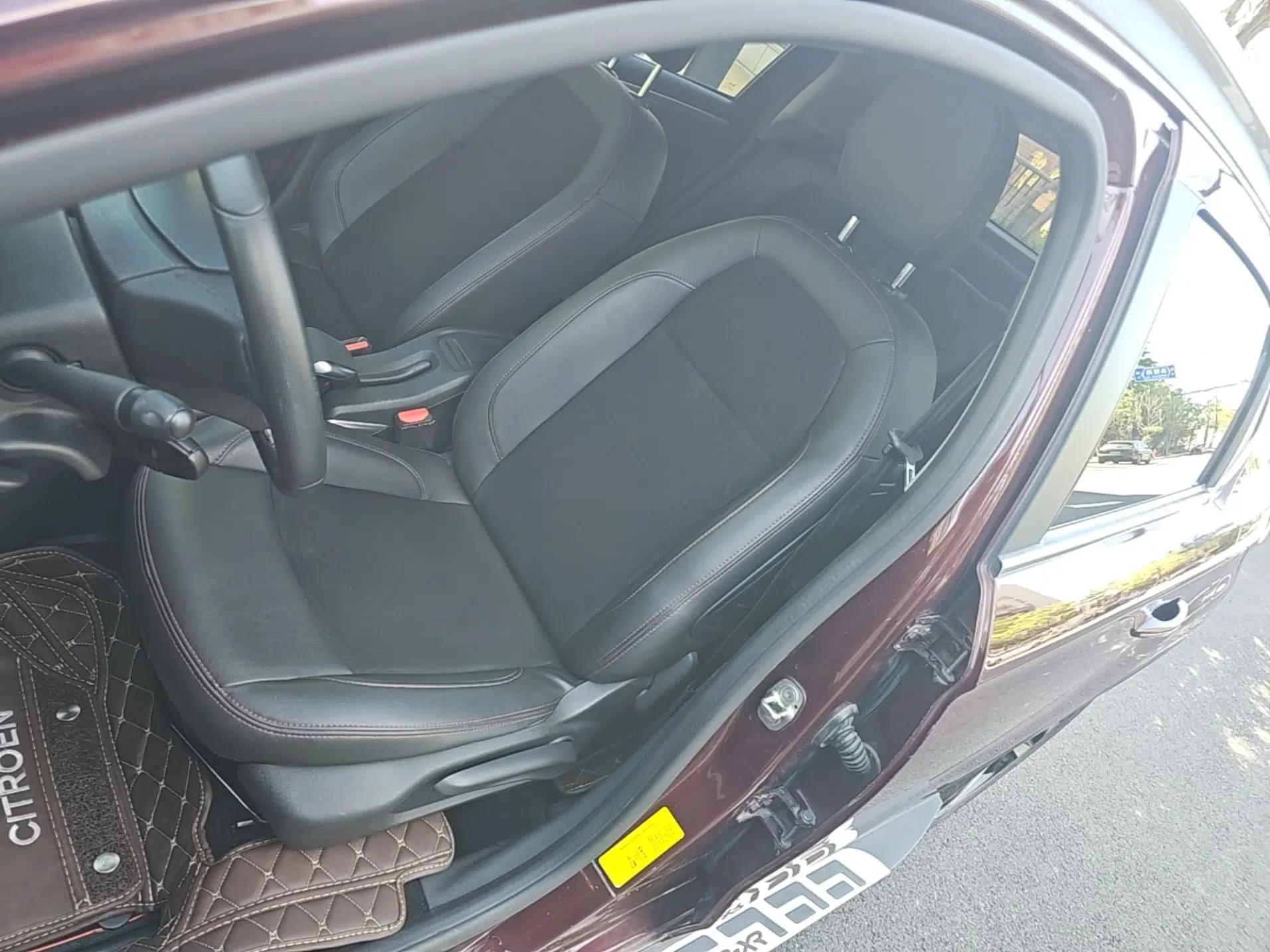 Citroen C3-XR 2015 1.6L Automatic Smart Version — миниатюра 17