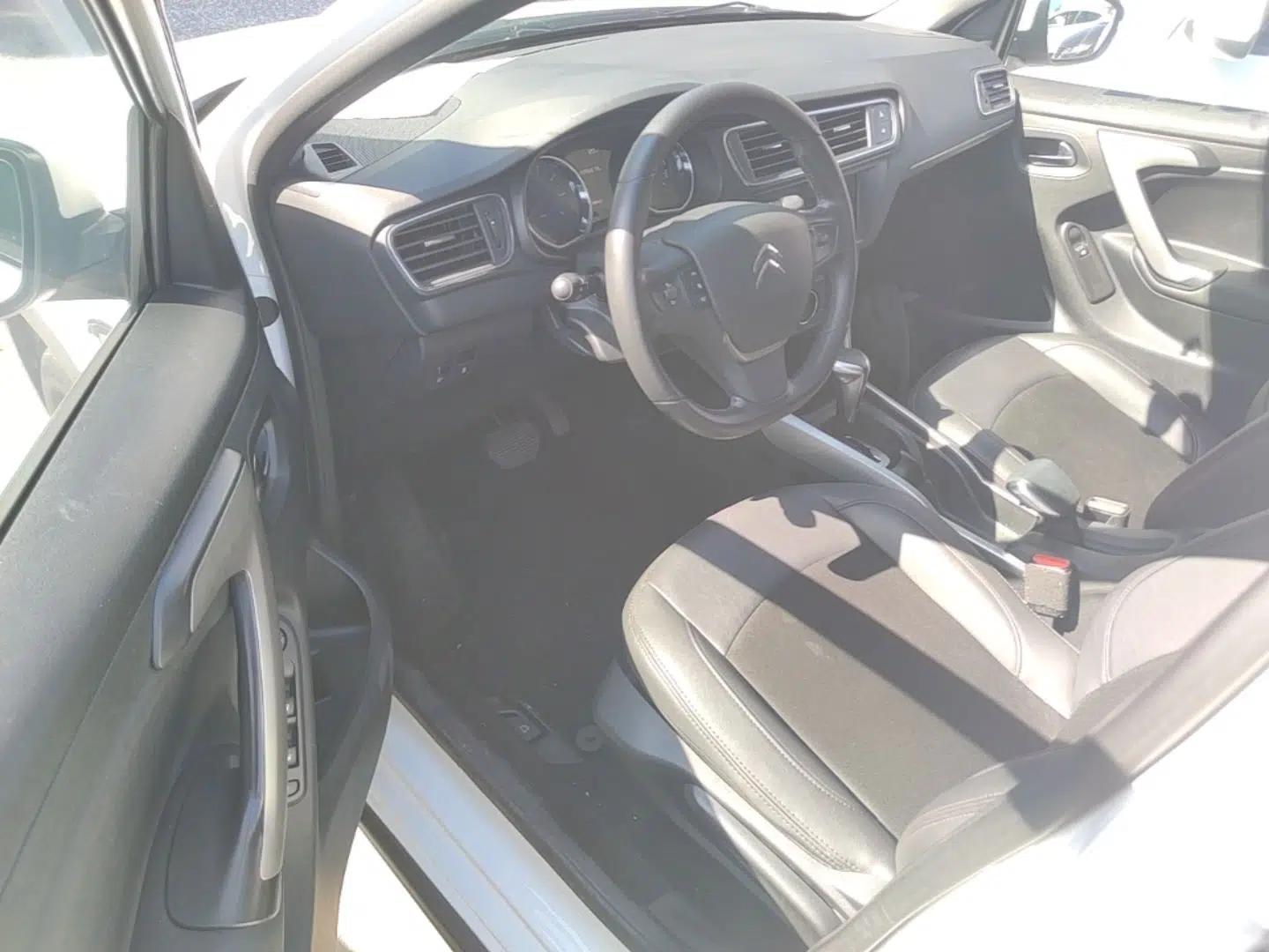 Citroen C3-XR 2017 1.6L Automatic Pioneer Model — миниатюра 25