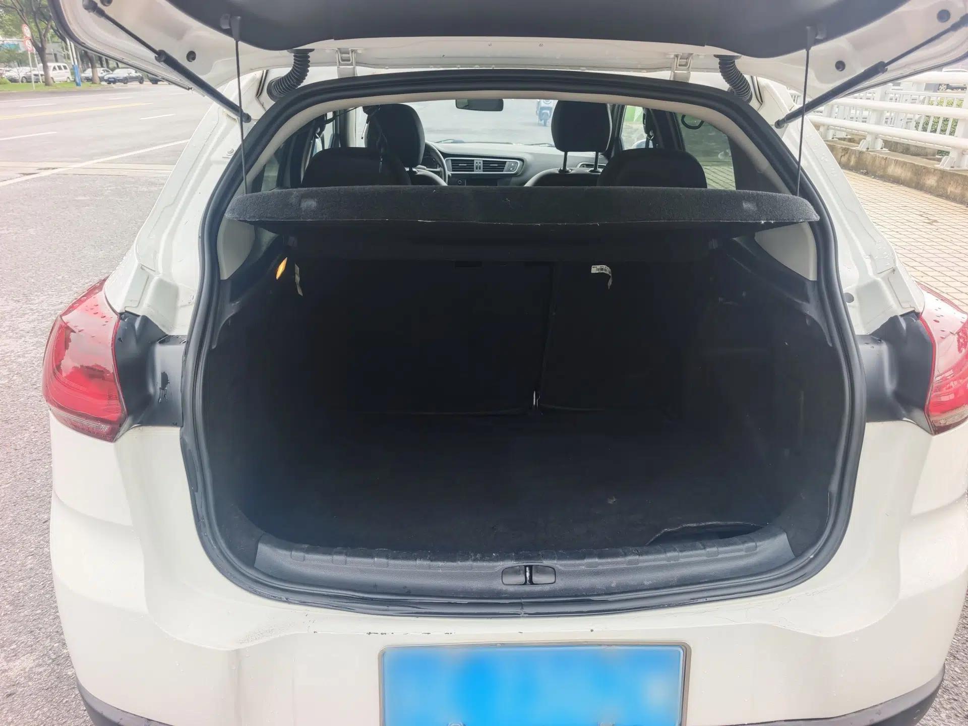 Citroen C3-XR 2017 1.6L Automatic Pioneer Model — миниатюра 29