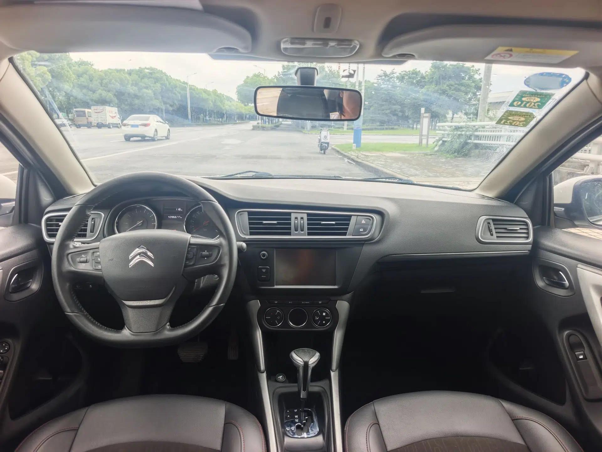 Citroen C3-XR 2017 1.6L Automatic Pioneer Model — миниатюра 33