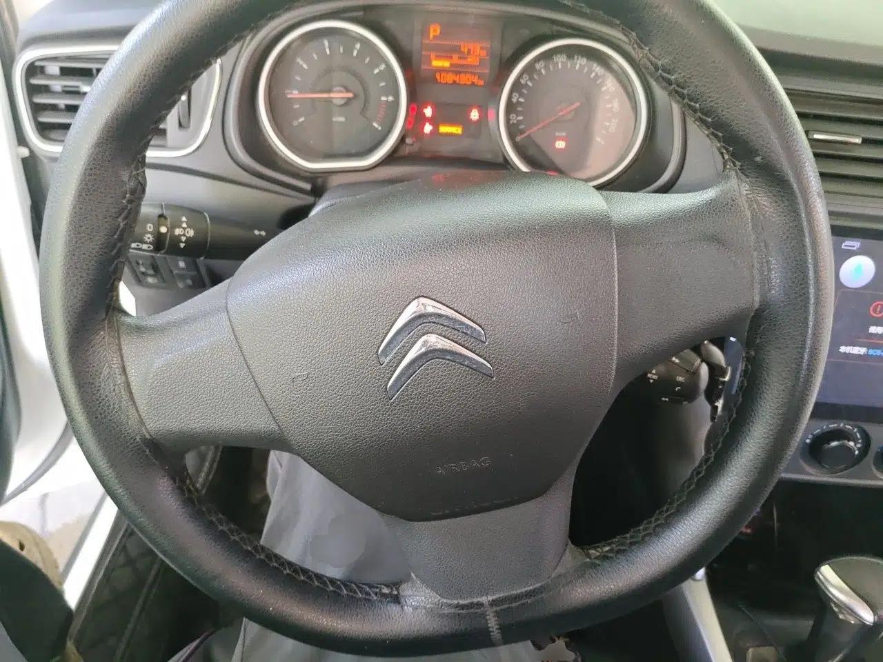 Citroen C3-XR 2018 1.6L Automatic Fashion Model — миниатюра 10