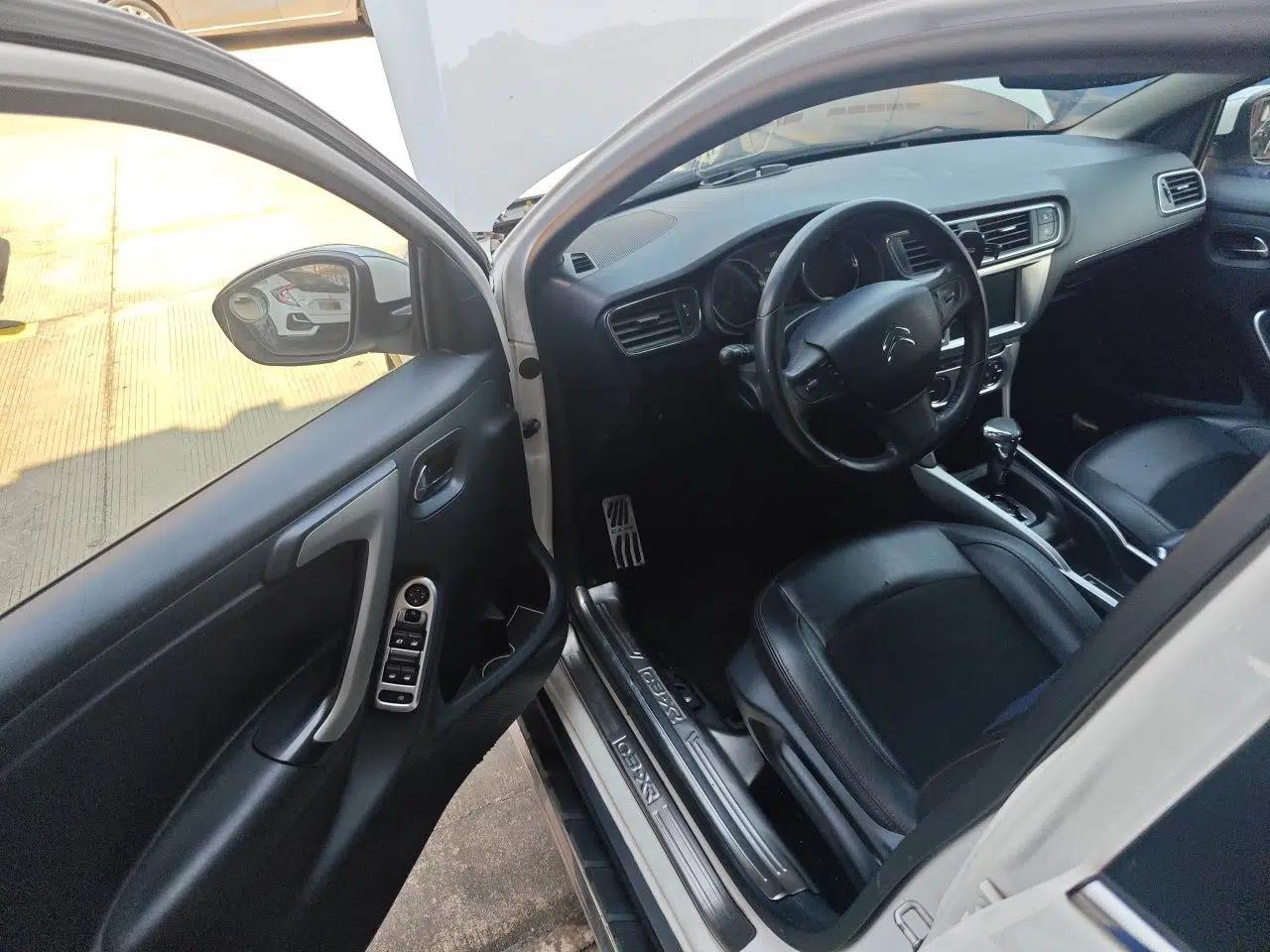 Citroen C3-XR 2015 1.6L Automatic Pioneer Model — миниатюра 16