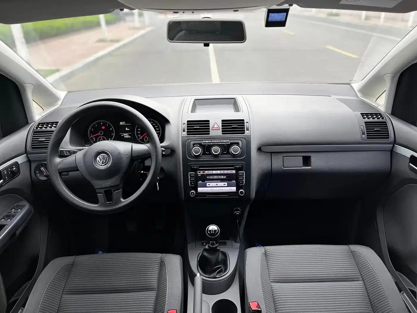2018 Touran L 1.6L Manual Fashion Edition — миниатюра 12