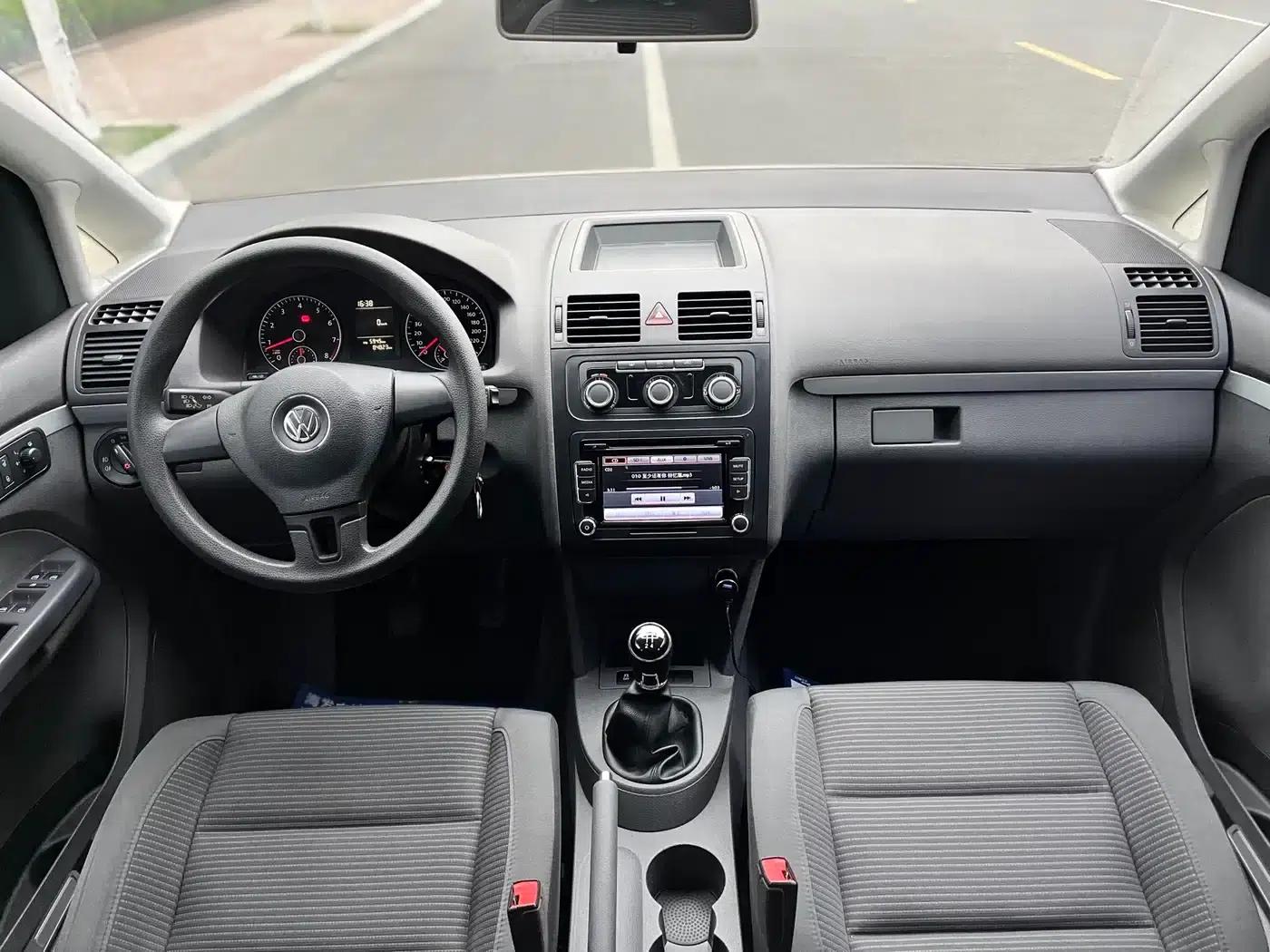 2018 Touran L 1.6L Manual Fashion Edition — миниатюра 13