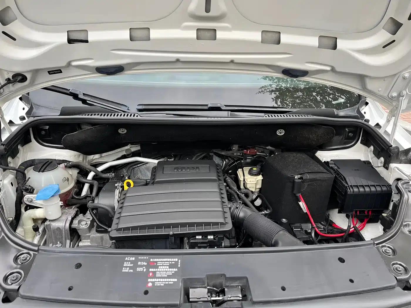 2018 Touran L 1.6L Manual Fashion Edition — миниатюра 17